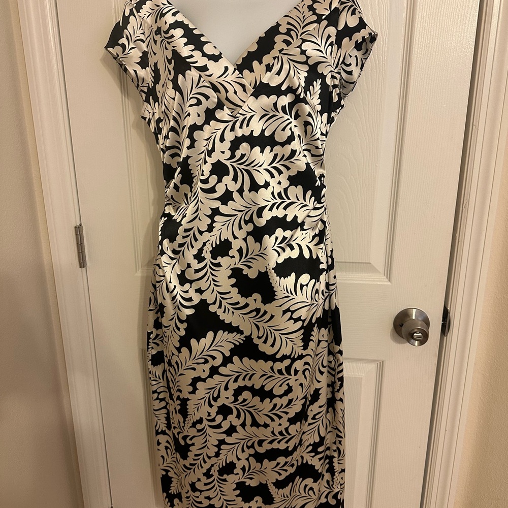 Maggy London Elegant Black and Cream Midi Dress